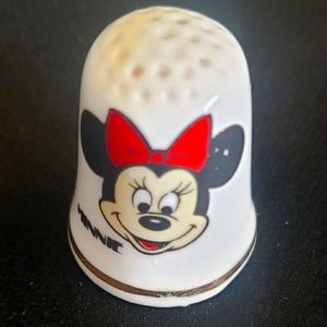 Vintage Minnie Mouse Bone China Thimble made in England. FF181